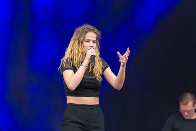 Laura Tesoro @ Marktrock Aalst, picture 10, photographed by dirk janssens - FrontView Magazine