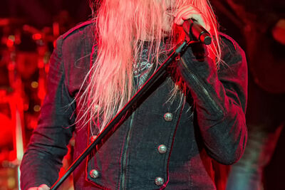 Saxon @ Alcatraz 2017, picture 23, photographed by Edwin Houdevelt - FrontView Magazine
