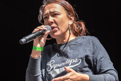 Slongs Dievanongs @ Boterhammen in het Park (dag 1), foto 1, foto's door Patric Wijns - FrontView Magazine
