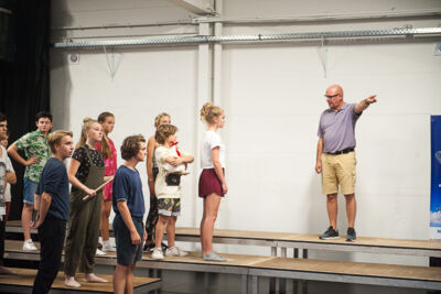 Toonmoment De Ridders van de ronde keukentafel @ Deep Bridge, foto 20, foto's door Goele Bormans - FrontView Magazine