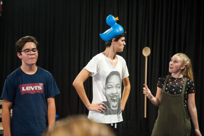 Toonmoment De Ridders van de ronde keukentafel @ Deep Bridge, foto 44, foto's door Goele Bormans - FrontView Magazine