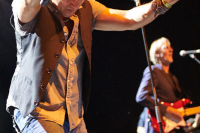 Mike + The Mechanics @ Het Depot, picture 14, photographed by Jan van Hecke - FrontView Magazine