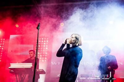 Whispering Sons @ Breda Barst, picture 2, photographed by Gert Daemen - FrontView Magazine