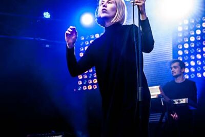 Whispering Sons @ Breda Barst, picture 7, photographed by Gert Daemen - FrontView Magazine