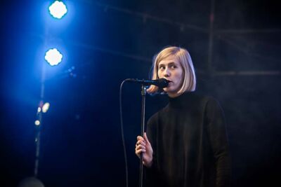 Whispering Sons @ Breda Barst, picture 8, photographed by Gert Daemen - FrontView Magazine