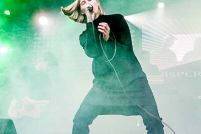 Whispering Sons @ Breda Barst, picture 22, photographed by Gert Daemen - FrontView Magazine
