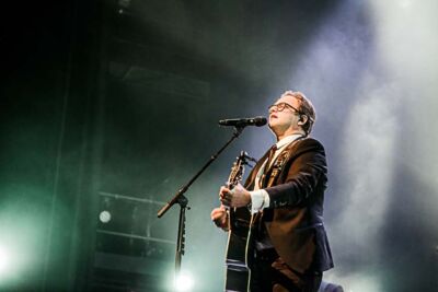 Guus Meeuwis @ 013, picture 5, photographed by Gert Daemen - FrontView Magazine