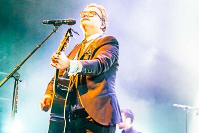 Guus Meeuwis @ 013, picture 6, photographed by Gert Daemen - FrontView Magazine
