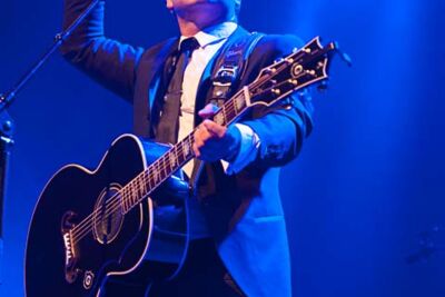 Guus Meeuwis @ 013, picture 9, photographed by Gert Daemen - FrontView Magazine