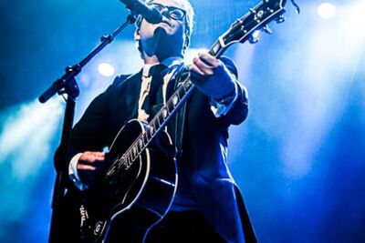 Guus Meeuwis @ 013, picture 14, photographed by Gert Daemen - FrontView Magazine