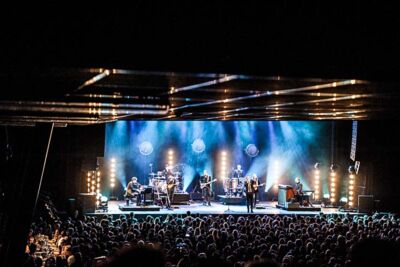 Guus Meeuwis @ 013, picture 15, photographed by Gert Daemen - FrontView Magazine