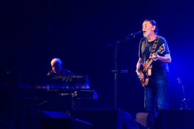 Chris Rea @ Vorst Nationaal, picture 2, photographed by Erwin Evrard - FrontView Magazine