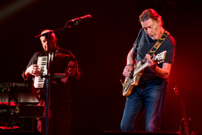 Chris Rea @ Vorst Nationaal, picture 10, photographed by Erwin Evrard - FrontView Magazine