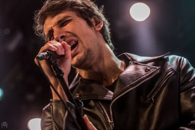 Loom @ Effenaar, picture 3, photographed by Luc Luyten - FrontView Magazine
