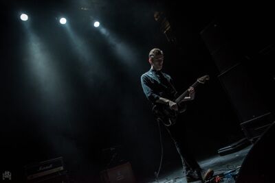 Loom @ Effenaar, picture 11, photographed by Luc Luyten - FrontView Magazine