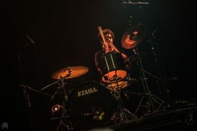 Loom @ Effenaar, picture 23, photographed by Luc Luyten - FrontView Magazine