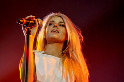 Emma Bale - Voorprogramma Bazart @ Sportpaleis, picture 1, photographed by Alex Wyckmans - FrontView Magazine