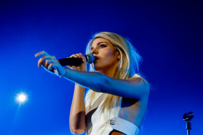 Emma Bale - Voorprogramma Bazart @ Sportpaleis, picture 9, photographed by Alex Wyckmans - FrontView Magazine