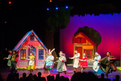 Première Roodkapje @ Stadsschouwburg Antwerpen, picture 58, photographed by Goele Bormans - FrontView Magazine