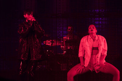 Oscar and the Wolf @ Sportpaleis, foto 4, foto's door Frank Lambrechts - FrontView Magazine