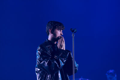 Oscar and the Wolf @ Sportpaleis, foto 6, foto's door Frank Lambrechts - FrontView Magazine