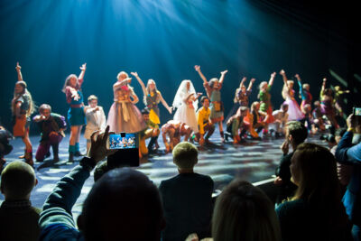 Première Ridders van de Ronde Keukentafel @ Theater 't Eilandje, foto 25, foto's door Goele Bormans - FrontView Magazine