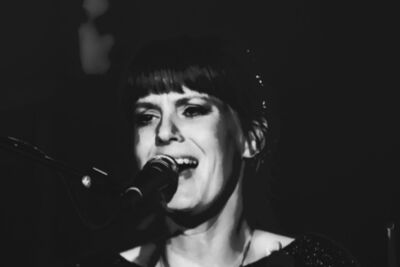 Isolde et Les Bens @ Vooruit, picture 3, photographed by Bart Baevegems - FrontView Magazine