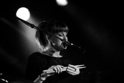 Isolde et Les Bens @ Vooruit, picture 7, photographed by Bart Baevegems - FrontView Magazine