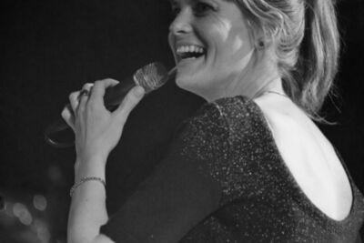 Isolde et Les Bens @ Vooruit, picture 16, photographed by Bart Baevegems - FrontView Magazine