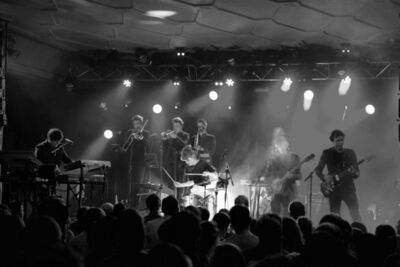 Isolde et Les Bens @ Vooruit, picture 31, photographed by Bart Baevegems - FrontView Magazine