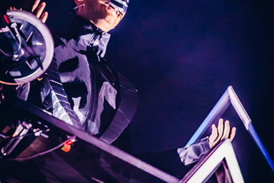 Tokio Hotel @ 013, picture 2, photographed by Elke Briers - FrontView Magazine