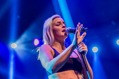 Anne-Marie @ The Qube 2017, foto 21, foto's door Jonas Wallecan - FrontView Magazine