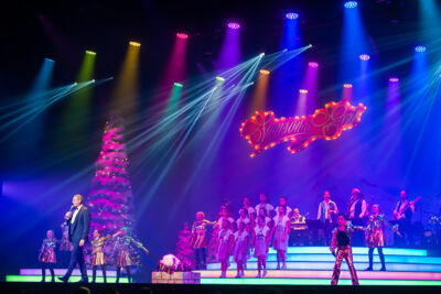 Samson & Gert Kerstshow @ Plopsaland, picture 52, photographed by Goele Bormans - FrontView Magazine