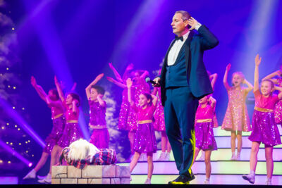 Samson & Gert Kerstshow @ Plopsaland, picture 70, photographed by Goele Bormans - FrontView Magazine