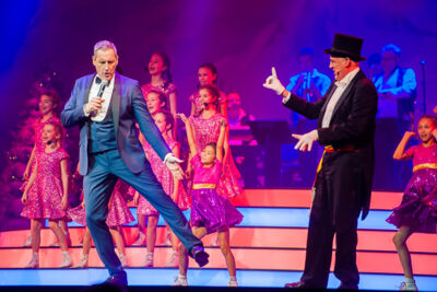 Samson & Gert Kerstshow @ Plopsaland, picture 73, photographed by Goele Bormans - FrontView Magazine