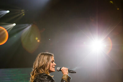 Karen Damen @ Lotto Arena, picture 5, photographed by Frank Lambrechts - FrontView Magazine