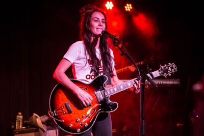 Amy Shark @ Trix, picture 7, photographed by Dieter  Boone - FrontView Magazine