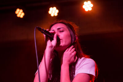 Amy Shark @ Trix, picture 8, photographed by Dieter  Boone - FrontView Magazine