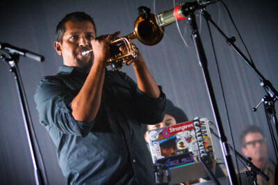 Calexico @ De Roma, picture 6, photographed by Tom Stessens - FrontView Magazine