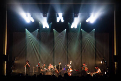 Calexico @ De Roma, picture 8, photographed by Tom Stessens - FrontView Magazine