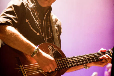 Calexico @ De Roma, picture 11, photographed by Tom Stessens - FrontView Magazine