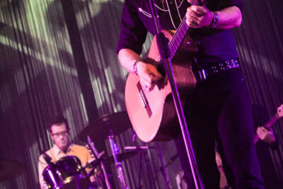 Calexico @ De Roma, picture 17, photographed by Tom Stessens - FrontView Magazine