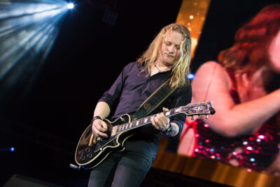 MNM Back to the 90's & 00's @ Sportpaleis, picture 80, photographed by Marc Verdonck - FrontView Magazine