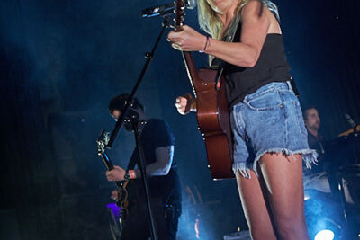 Miss Montreal @ Effenaar, foto 53, foto's door James Van Roosbroeck - FrontView Magazine