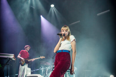 Angéle @ Het Depot, picture 7, photographed by Kristof Hayen - FrontView Magazine