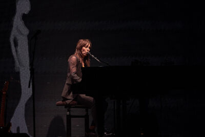 Wende @ Roma, picture 16, photographed by James Van Roosbroeck - FrontView Magazine