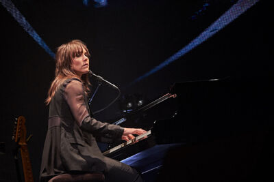 Wende @ Roma, picture 18, photographed by James Van Roosbroeck - FrontView Magazine