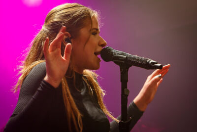 Laura Tesoro @ De Casino, picture 6, photographed by Alex Wyckmans - FrontView Magazine