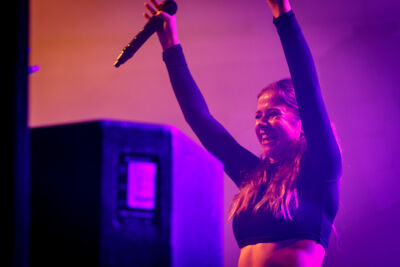 Laura Tesoro @ De Casino, picture 19, photographed by Alex Wyckmans - FrontView Magazine
