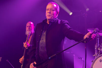 De Kreuners @ De Casino, picture 4, photographed by dirk janssens - FrontView Magazine